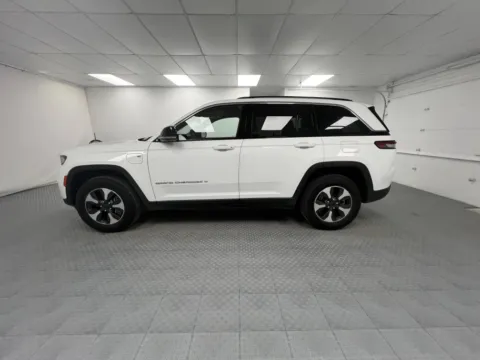 More photos of 2023 Jeep Grand Cherokee 4xe 4x4 at MAG CDJR, MO