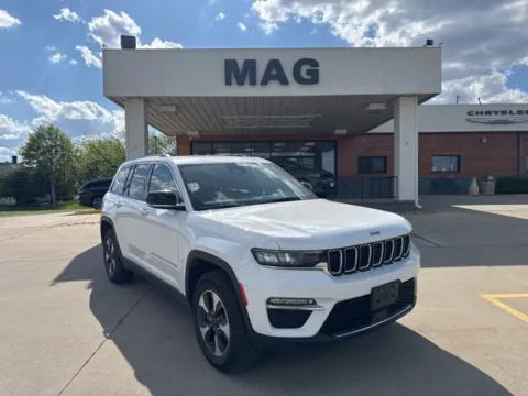 White 2023 Jeep Grand Cherokee 4xe 4x4 for sale in Chillicothe, MO
