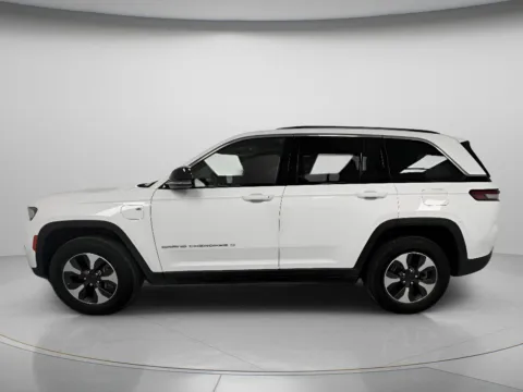 More photos of 2023 Jeep Grand Cherokee 4xe 4x4 at MAG CDJR, MO