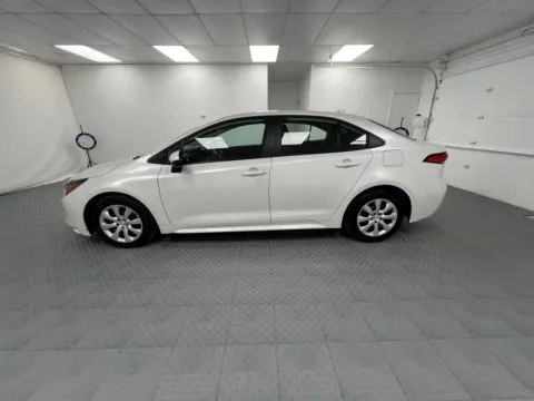 More photos of 2024 Toyota Corolla LE at MAG CDJR, MO