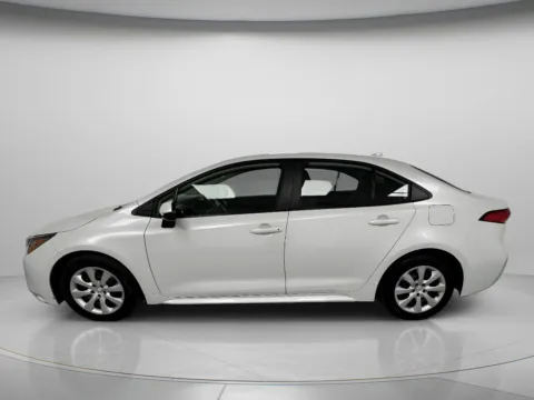 More photos of 2024 Toyota Corolla LE at MAG CDJR, MO