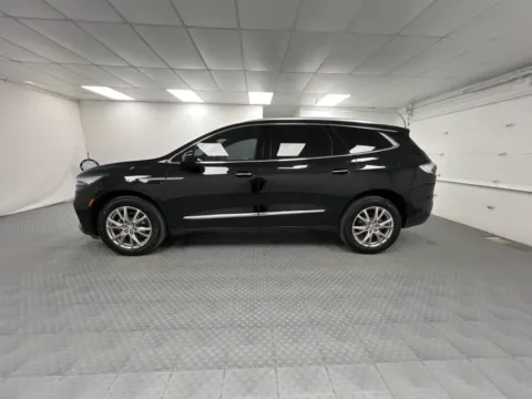 More photos of 2023 Buick Enclave Essence at MAG CDJR, MO