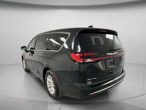More photos of 2023 Chrysler Pacifica Touring L at MAG CDJR, MO