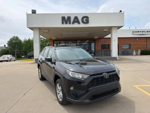 Black 2021 Toyota RAV4 XLE for sale in Chillicothe, MO