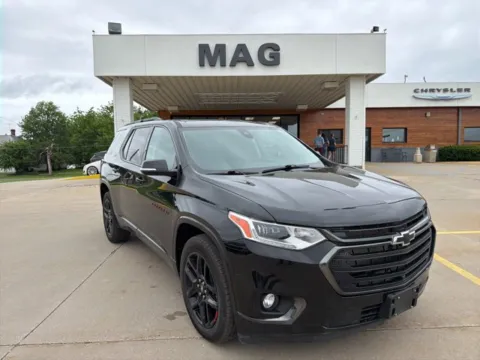 Black 2021 Chevrolet Traverse Premier for sale in Chillicothe, MO
