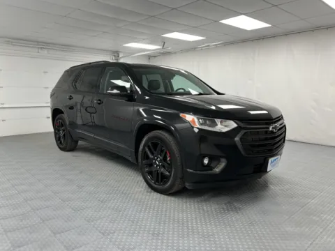 Black 2021 Chevrolet Traverse Premier for sale in Chillicothe, MO