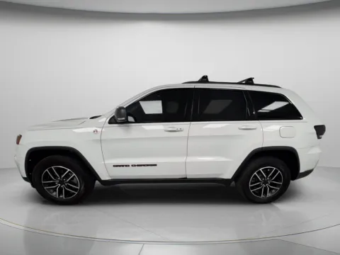 More photos of 2020 Jeep Grand Cherokee Trailhawk at MAG CDJR, MO