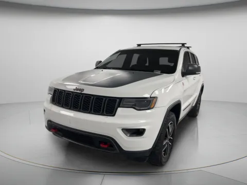 More photos of 2020 Jeep Grand Cherokee Trailhawk at MAG CDJR, MO
