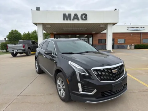 Black 2022 Cadillac XT5 AWD Premium Luxury for sale in Chillicothe, MO
