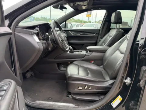 Another view of 2022 Cadillac XT5 AWD Premium Luxury for sale in Chillicothe, MO at MAG CDJR