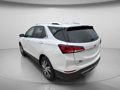 More photos of 2024 Chevrolet Equinox Premier at MAG CDJR, MO