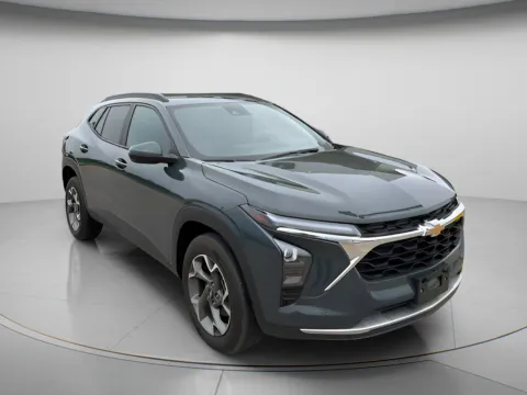 Gray 2025 Chevrolet Trax LT for sale in Chillicothe, MO