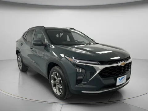 Gray 2025 Chevrolet Trax LT for sale in Chillicothe, MO