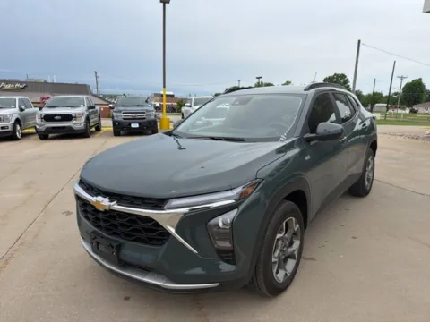 Photos of 2025 Chevrolet Trax LT for sale in Chillicothe, MO at MAG CDJR