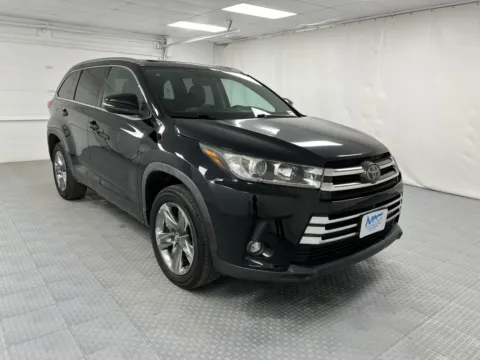 Black 2019 Toyota Highlander Limited Platinum for sale in Chillicothe, MO