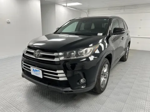 Another view of 2019 Toyota Highlander Limited Platinum for sale in Chillicothe, MO at MAG CDJR