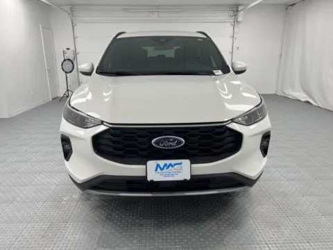 Photos of 2025 Ford Escape ST-Line Select for sale in Chillicothe, MO at MAG CDJR