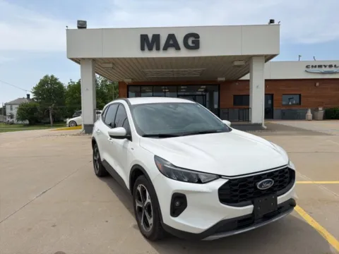 White 2025 Ford Escape ST-Line Select for sale in Chillicothe, MO