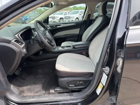 Another view of 2019 Ford Fusion SE for sale in Chillicothe, MO at MAG CDJR