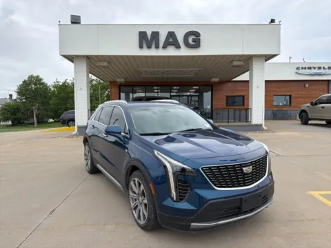 Blue 2019 Cadillac XT4 FWD Premium Luxury for sale in Chillicothe, MO