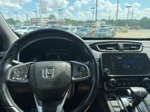 More photos of 2017 Honda CR-V Touring at MAG CDJR, MO