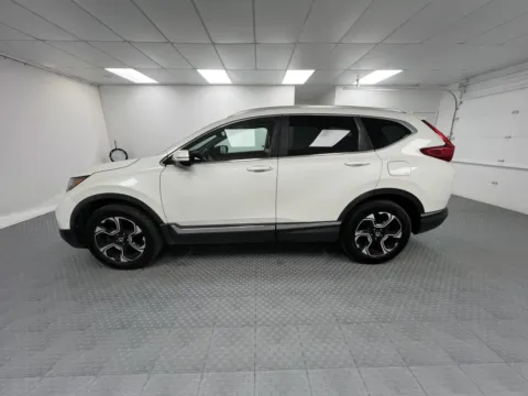 More photos of 2017 Honda CR-V Touring at MAG CDJR, MO