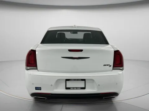 More photos of 2021 Chrysler 300 S at MAG CDJR, MO