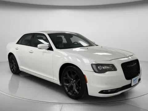 White 2021 Chrysler 300 S for sale in Chillicothe, MO