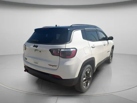 More photos of 2018 Jeep Compass Trailhawk at MAG CDJR, MO