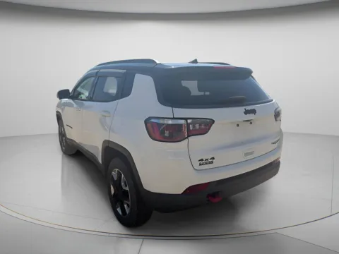 More photos of 2018 Jeep Compass Trailhawk at MAG CDJR, MO