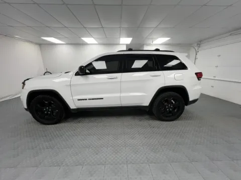 More photos of 2019 Jeep Grand Cherokee Upland at MAG CDJR, MO