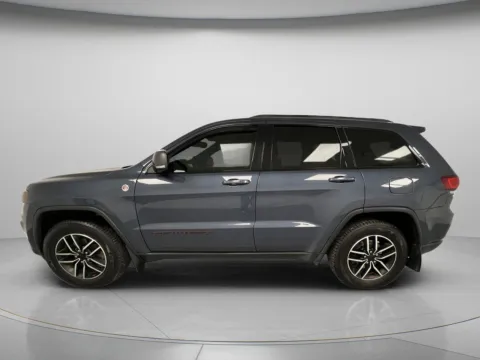 More photos of 2021 Jeep Grand Cherokee Trailhawk at MAG CDJR, MO