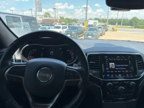 More photos of 2021 Jeep Grand Cherokee Trailhawk at MAG CDJR, MO