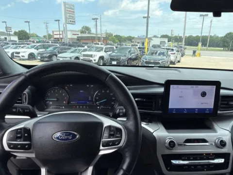 More photos of 2022 Ford Explorer XLT at MAG CDJR, MO