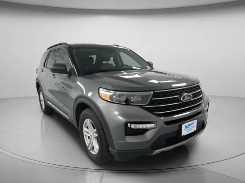 Photos of 2022 Ford Explorer XLT for sale in Chillicothe, MO at MAG CDJR