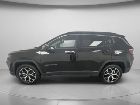 More photos of 2025 Jeep Compass Limited at MAG CDJR, MO