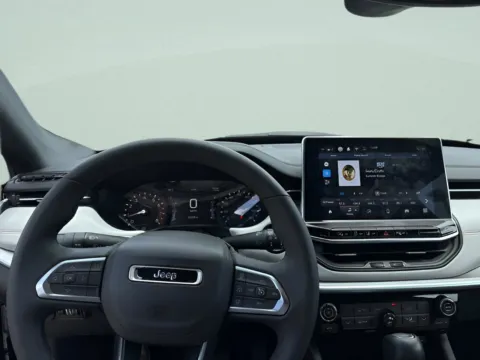 More photos of 2025 Jeep Compass Limited at MAG CDJR, MO