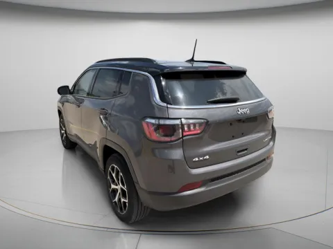 More photos of 2024 Jeep Compass Limited at MAG CDJR, MO