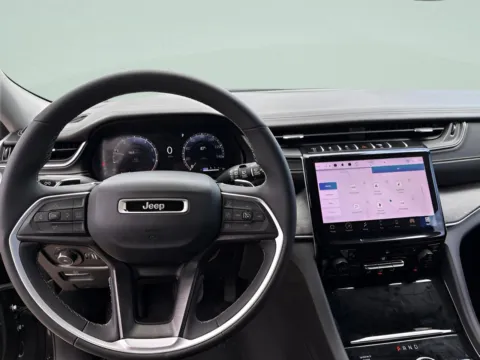 More photos of 2024 Jeep Grand Cherokee Limited at MAG CDJR, MO