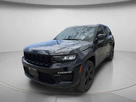 Photos of 2024 Jeep Grand Cherokee Limited for sale in Chillicothe, MO at MAG CDJR