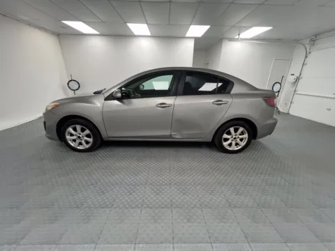 More photos of 2010 Mazda Mazda3 i Touring at MAG CDJR, MO