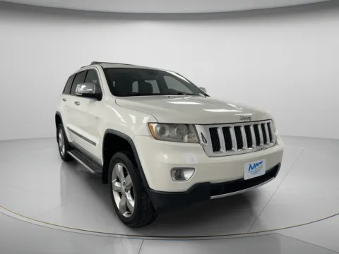 White 2011 Jeep Grand Cherokee Overland for sale in Chillicothe, MO