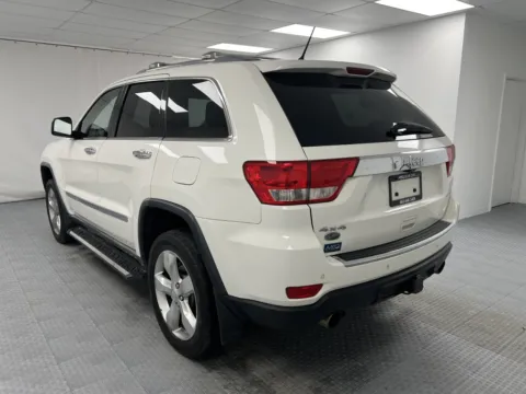 More photos of 2011 Jeep Grand Cherokee Overland at MAG CDJR, MO