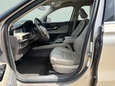 Another view of 2021 Lincoln Corsair Standard for sale in Chillicothe, MO at MAG CDJR