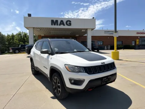 White 2019 Jeep Compass Trailhawk for sale in Chillicothe, MO