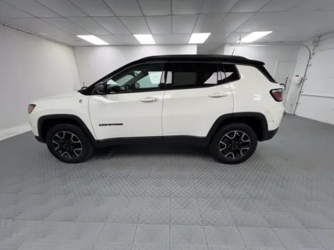 More photos of 2019 Jeep Compass Trailhawk at MAG CDJR, MO