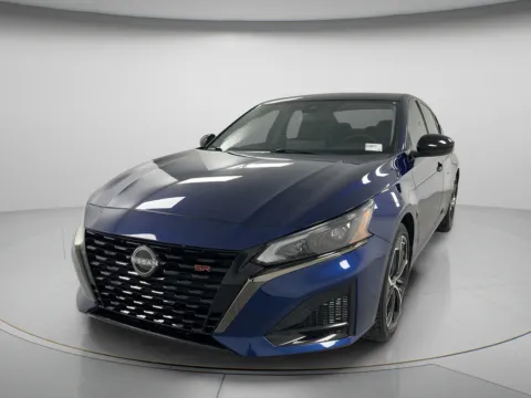 More photos of 2024 Nissan Altima 2.5 SR at MAG CDJR, MO