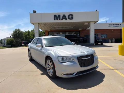 Silver 2021 Chrysler 300 Touring L for sale in Chillicothe, MO