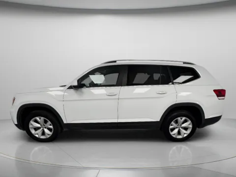 More photos of 2018 Volkswagen Atlas 3.6L V6 SE at MAG CDJR, MO