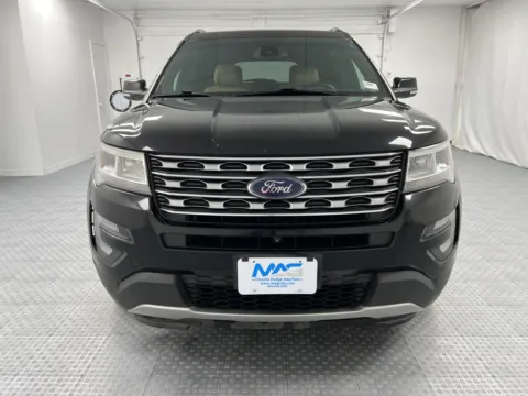 Photos of 2017 Ford Explorer Limited for sale in Chillicothe, MO at MAG CDJR